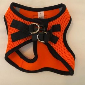 Never used dog harness (too small for mine)